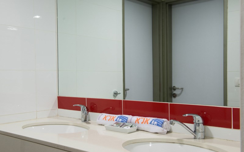 Hi Akko - Bathroom