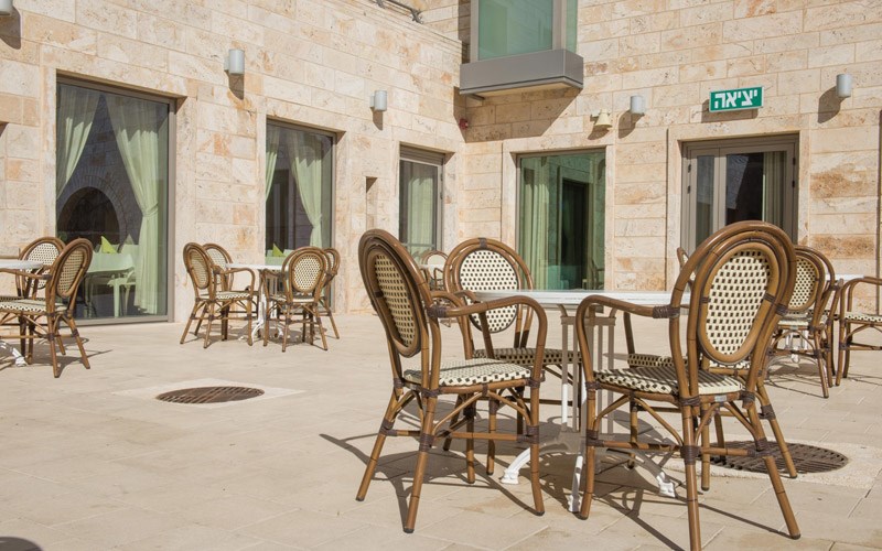 Terrace - Hi Akko