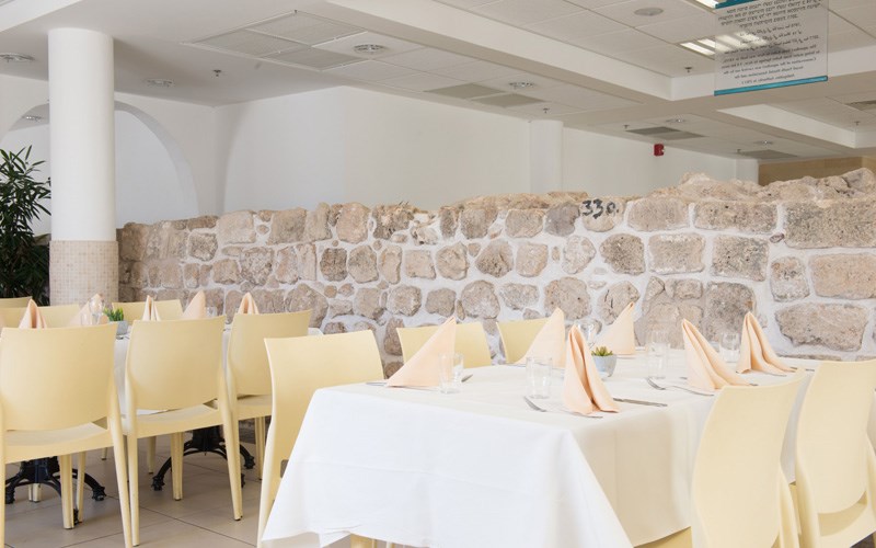 Dining - Hi Acra