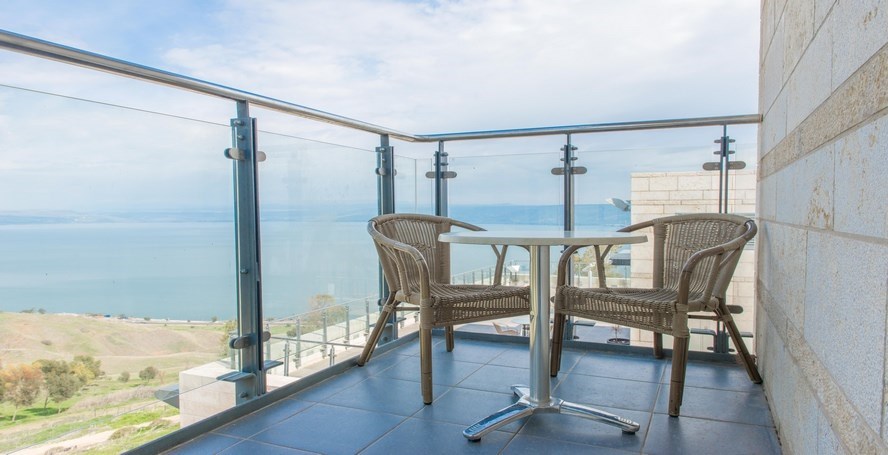 HI Poriya Kinneret - Family Room