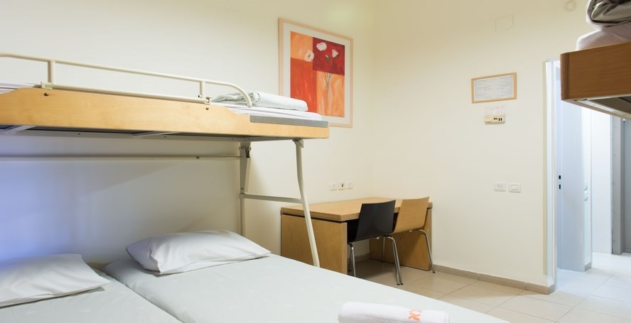 Shlomi Hostel - Family Room